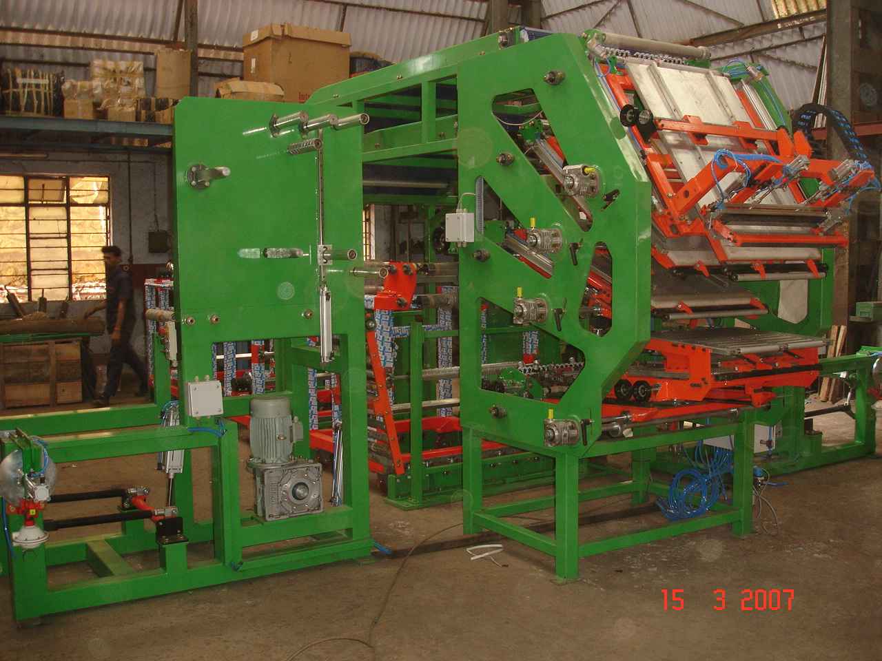 Tyre Building Servicer Station